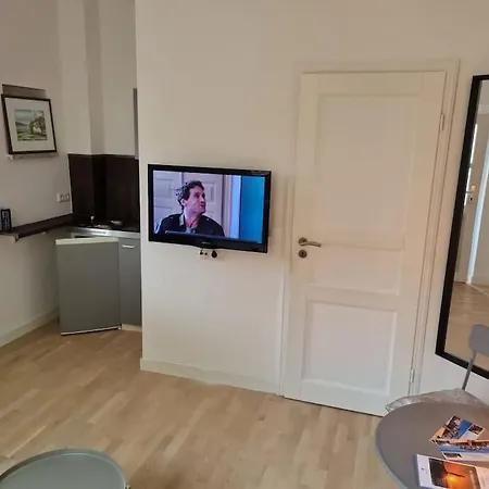 Kleines Aber Feines Apartment In Zentraler Lage - Strandvogtei Sellin Exterior photo